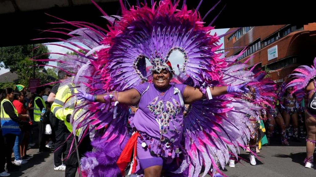 Fabulous costumes and a 'feast for the senses' as thousands turn out for Notting Hill Carnival