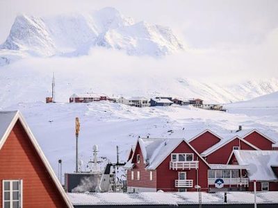 Greenlanders prepare for uncomfortable visit from US vice-president