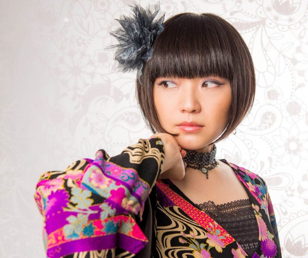 Mika Kobayashi