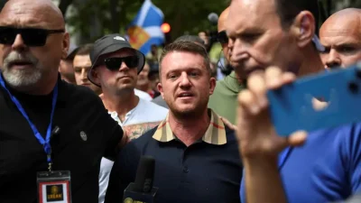 Thousands join Tommy Robinson march in London