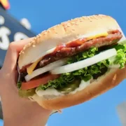 'Top tier' US fast food chain confirms UK launch with free burgers