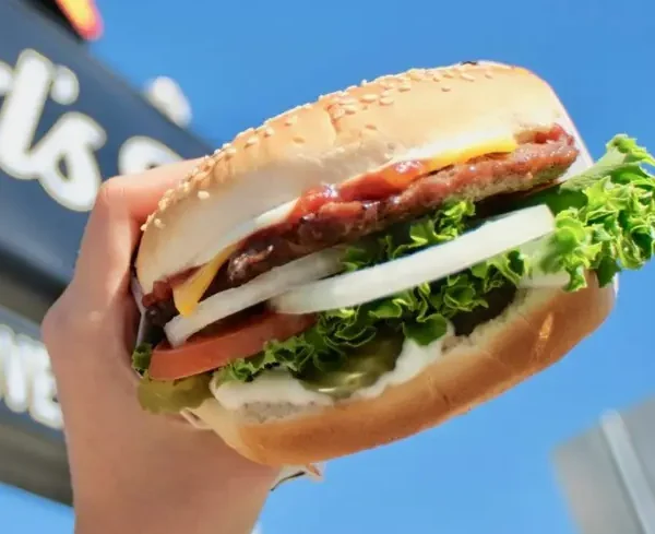 'Top tier' US fast food chain confirms UK launch with free burgers